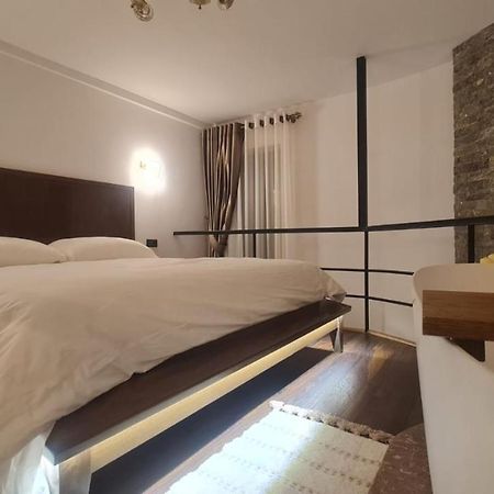 Bujtina Gjyshi Ilo Hotel Tushemisht Kültér fotó