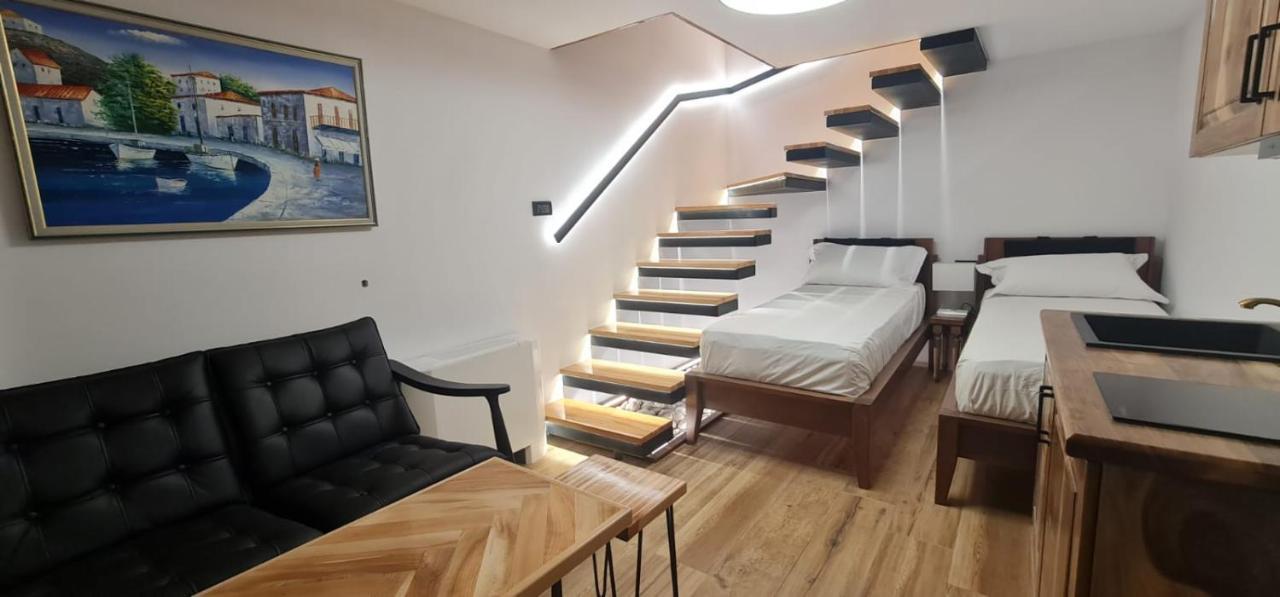 Bujtina Gjyshi Ilo Hotel Tushemisht Kültér fotó