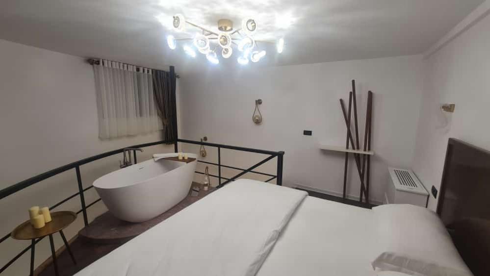 Bujtina Gjyshi Ilo Hotel Tushemisht Kültér fotó